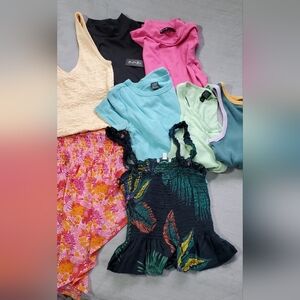 XS Women's Tank Top EUC Bundle